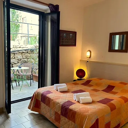 Отель Le Bon Accueil Porto (Corsica)