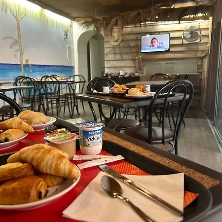 Le Bon Accueil 2* Porto (Corsica)