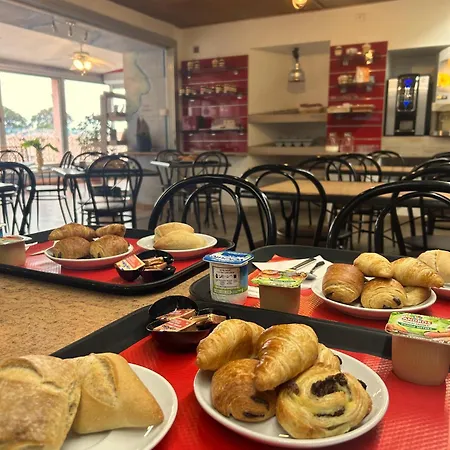 Hotell Le Bon Accueil Porto (Corsica)