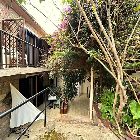 Hotel Le Bon Accueil Porto (Corsica)