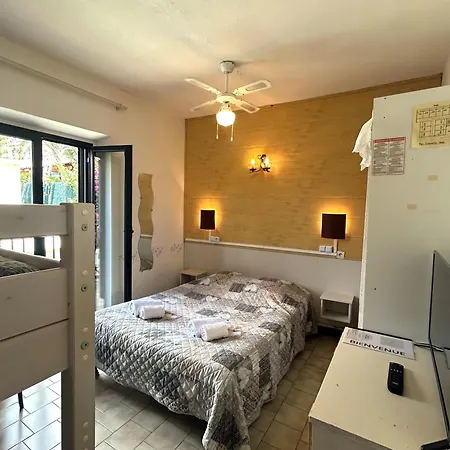 Le Bon Accueil 2* Porto (Corsica)
