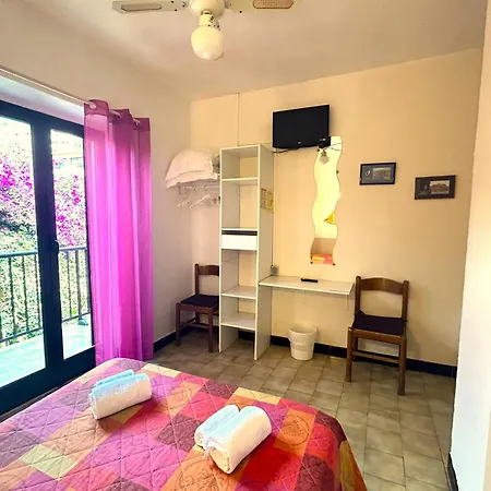 Le Bon Accueil Hotell 2*