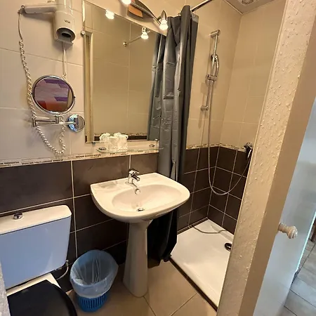 Hotell Le Bon Accueil 2*