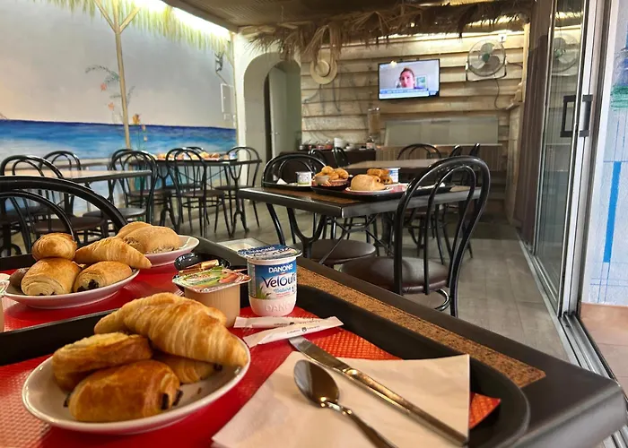 Le Bon Accueil 2* Porto (Corsica)